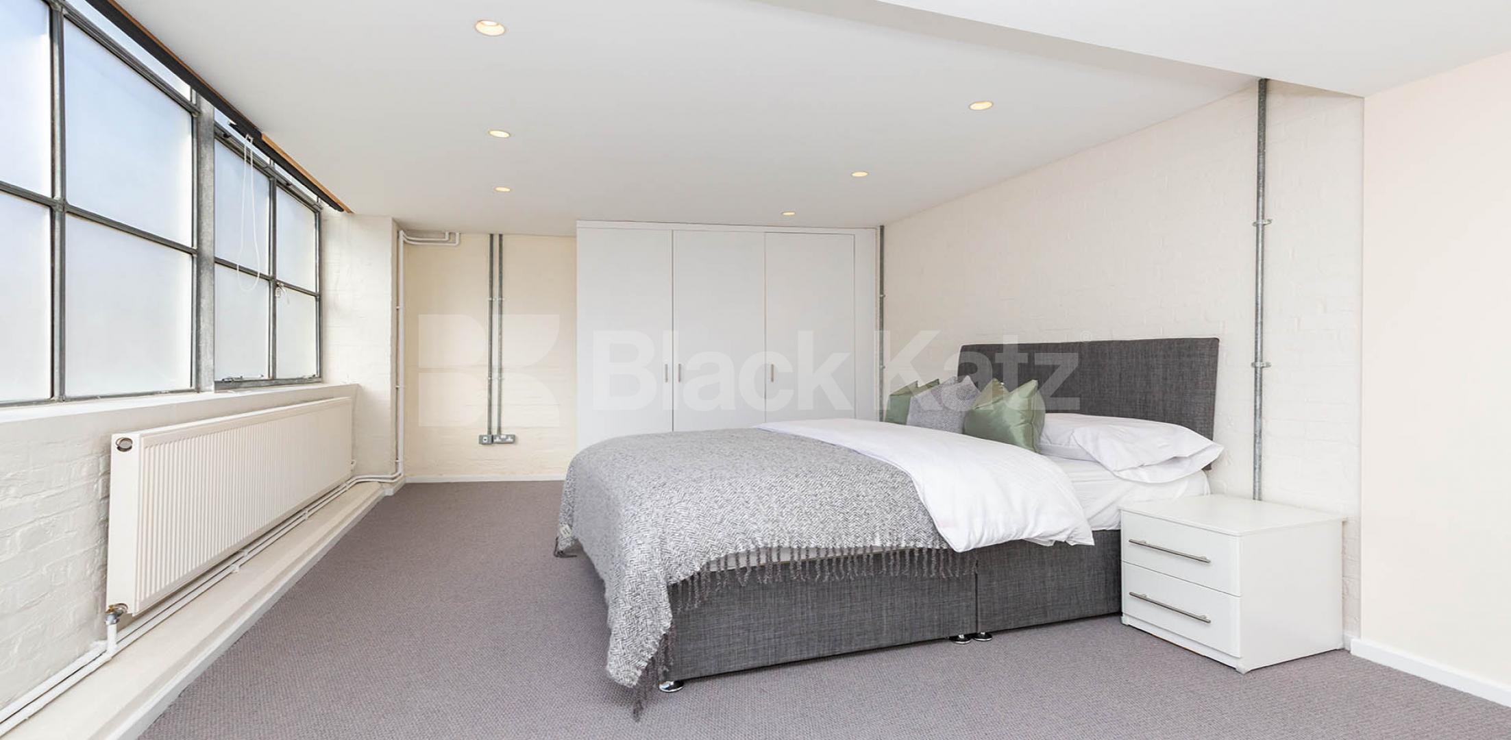 			WAREHOUSE CONVERSION IN ANGEL-OLD STREET-SHOREDITCH, 2 Bedroom, 1 bath, 1 reception Flat			 EAGLE HOUSE-EAGLE WHARF ROAD, ANGEL-OLD STREET-SHOREDITCH